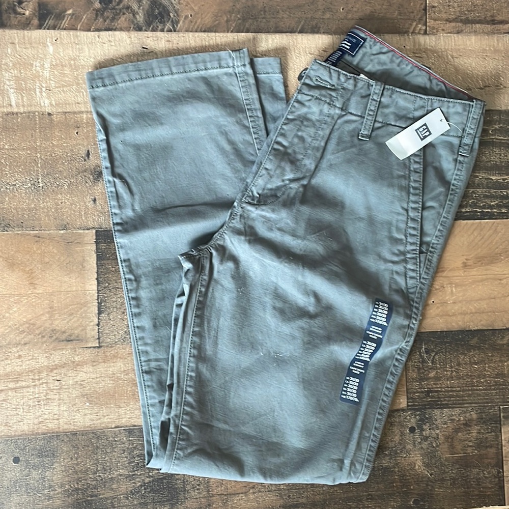 Gap mens gray khakis lived in straight size 31x30